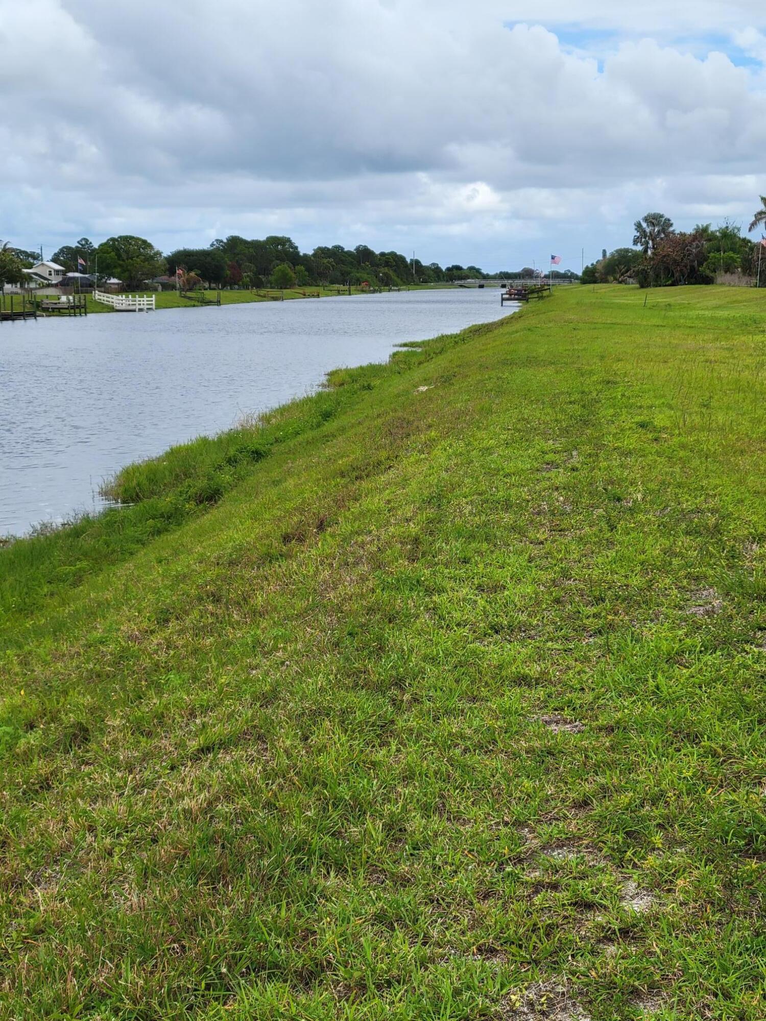 PORT ST LUCIE SECTION 23 - Land