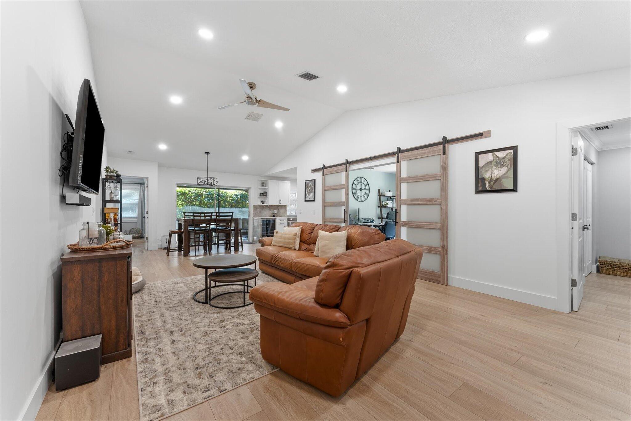 SPRINGS HAMLET VILLAS - Residential