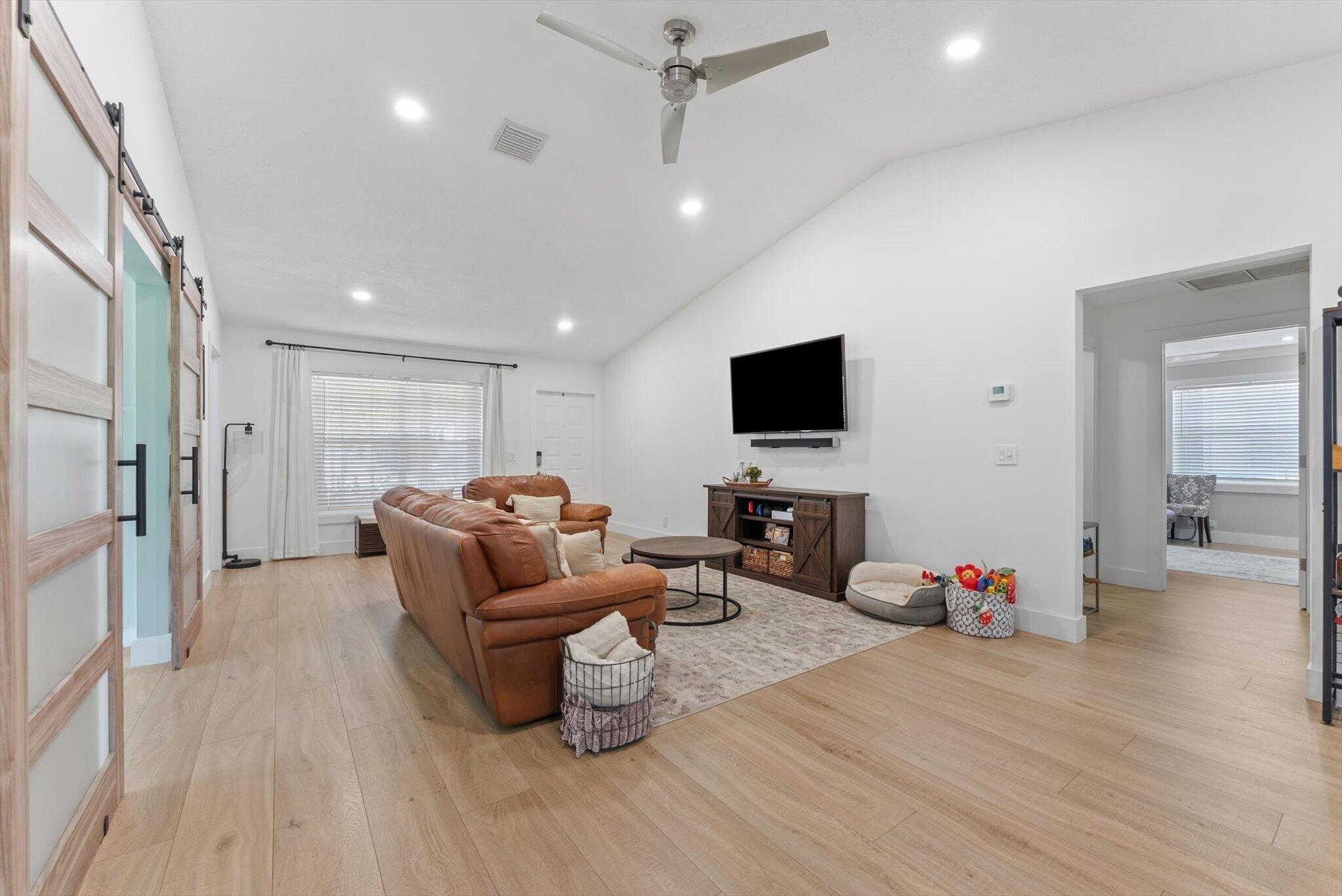 SPRINGS HAMLET VILLAS - Residential