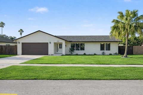 12129 Stratford Street Wellington FL 33414