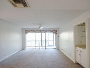 SHORES AT WELLINGTON COND - Residential