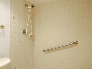 SHORES AT WELLINGTON COND - Residential