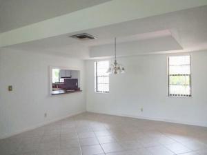 SHORES AT WELLINGTON COND - Residential