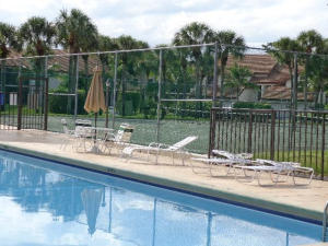 SHORES AT WELLINGTON COND - Residential