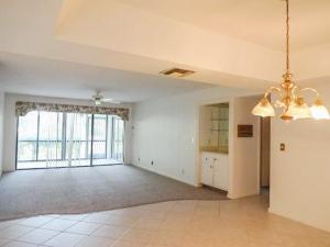 SHORES AT WELLINGTON COND - Residential