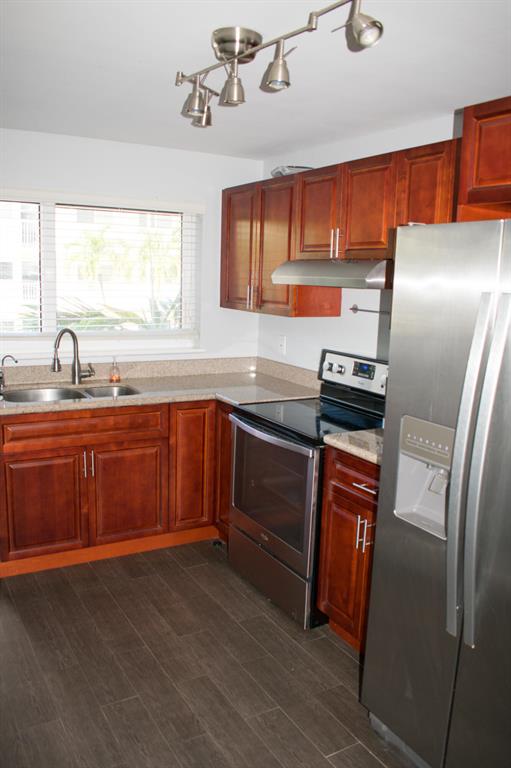 BERMUDA CAY CONDO - Residential