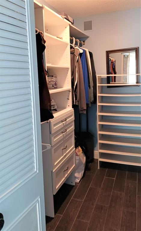 BERMUDA CAY CONDO - Residential