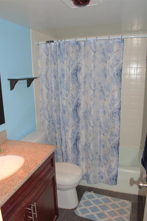 BERMUDA CAY CONDO - Residential