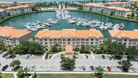 15 Harbour Isle Dr Unit 306, Fort Pierce, FL MLS: F10503264