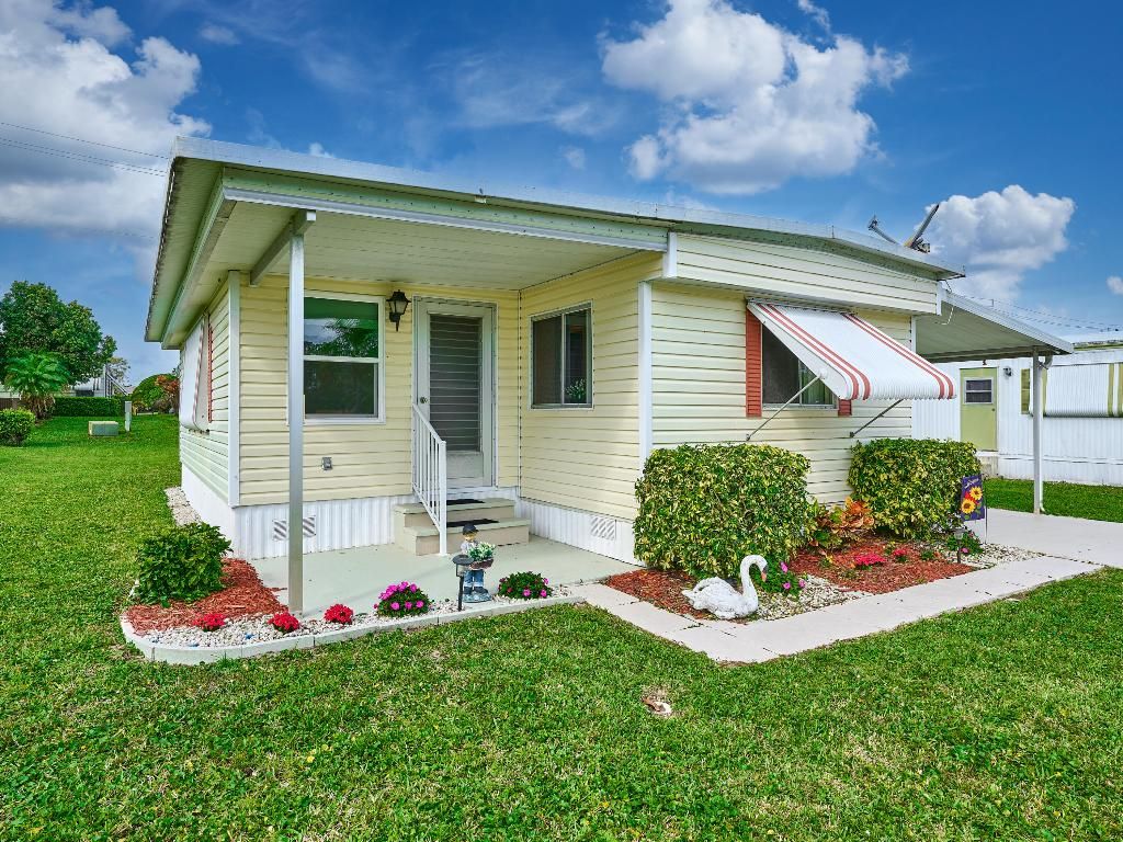 Photo of 7338 SE Swan Avenue, Hobe Sound, FL 33455 (MLS # R11069320)