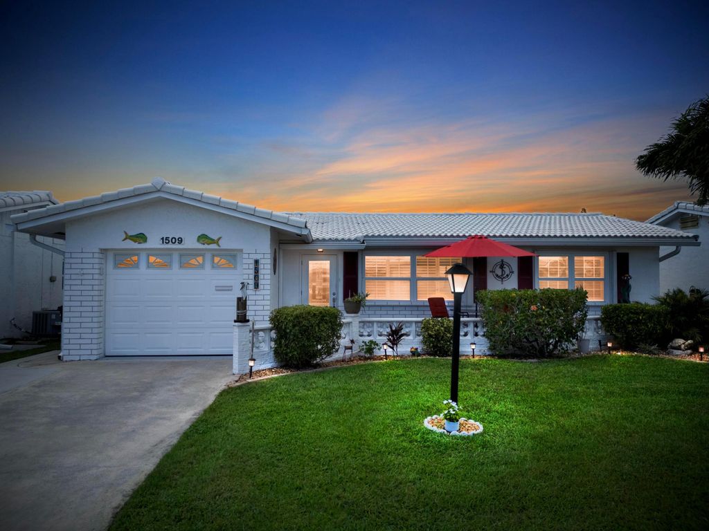 Photo of 1509 SW 21st Street, Boynton Beach, FL 33426 (MLS # R11122780)