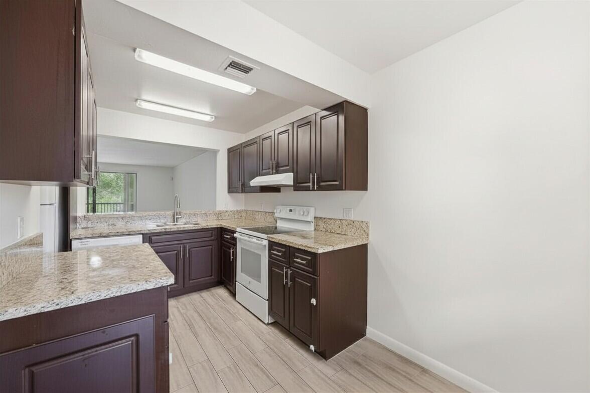 SAXON WOODS SOUTH CONDO - Residential Lease