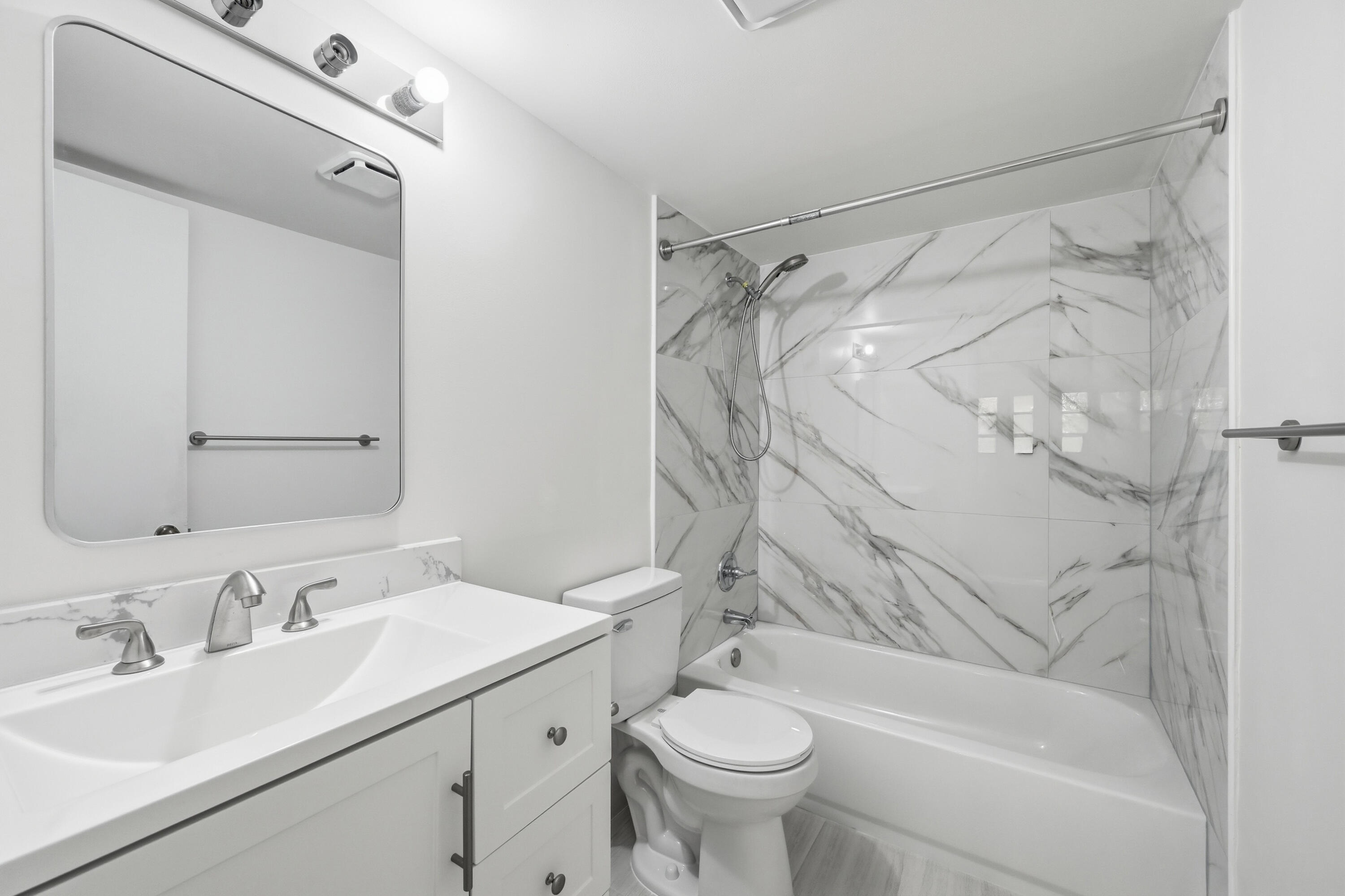 SAXON WOODS SOUTH CONDO - Residential Lease