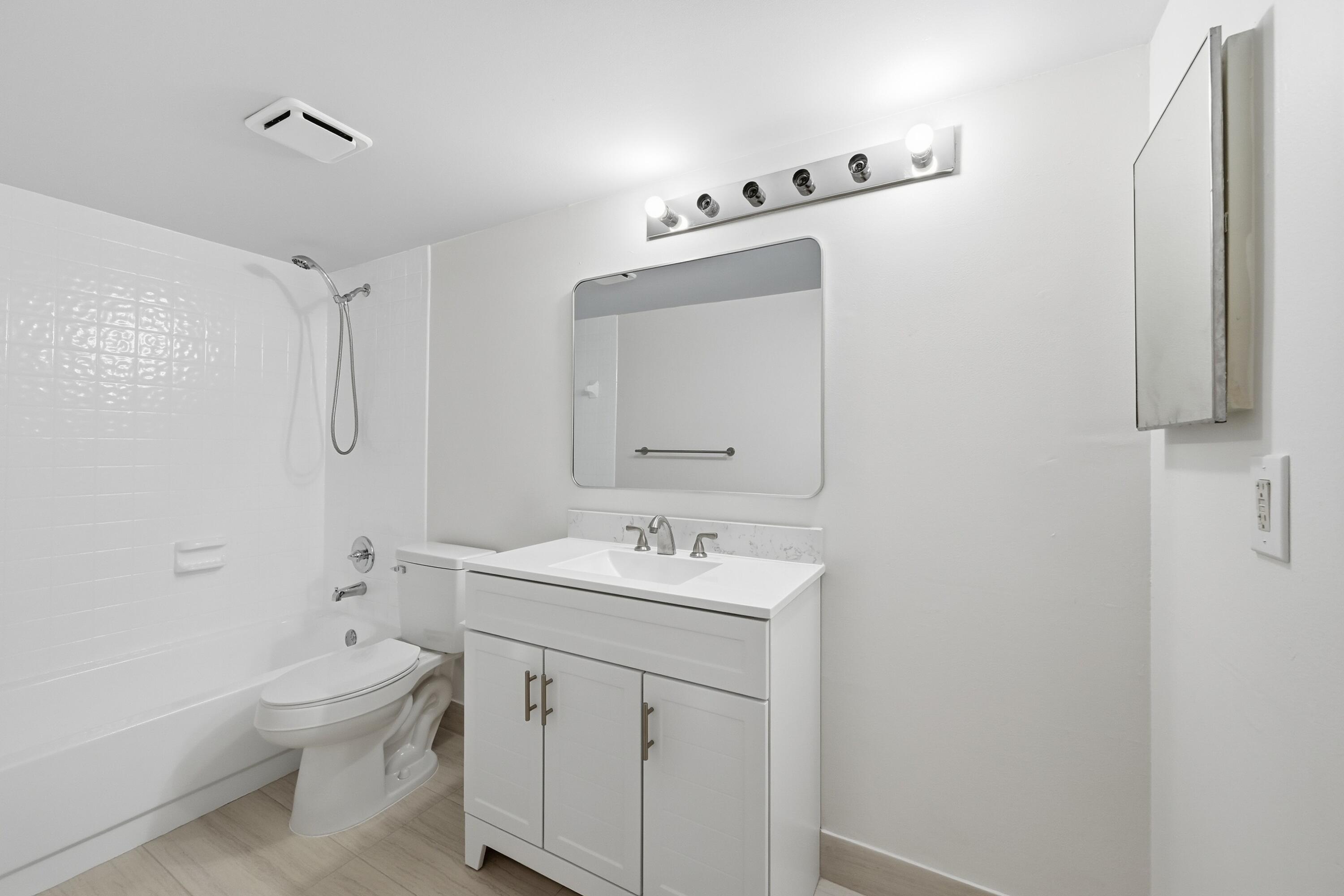 SAXON WOODS SOUTH CONDO - Residential Lease