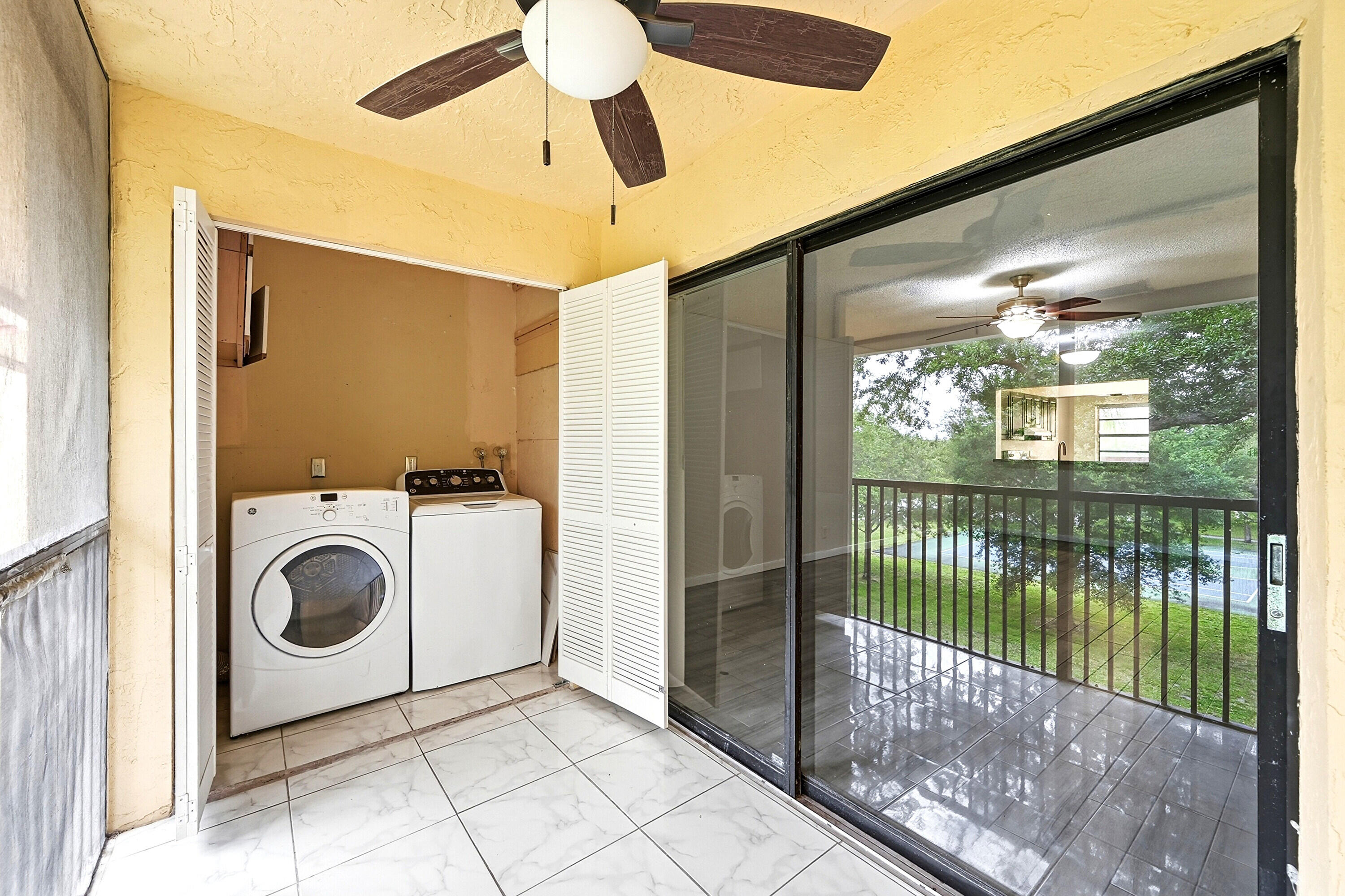 SAXON WOODS SOUTH CONDO - Residential Lease