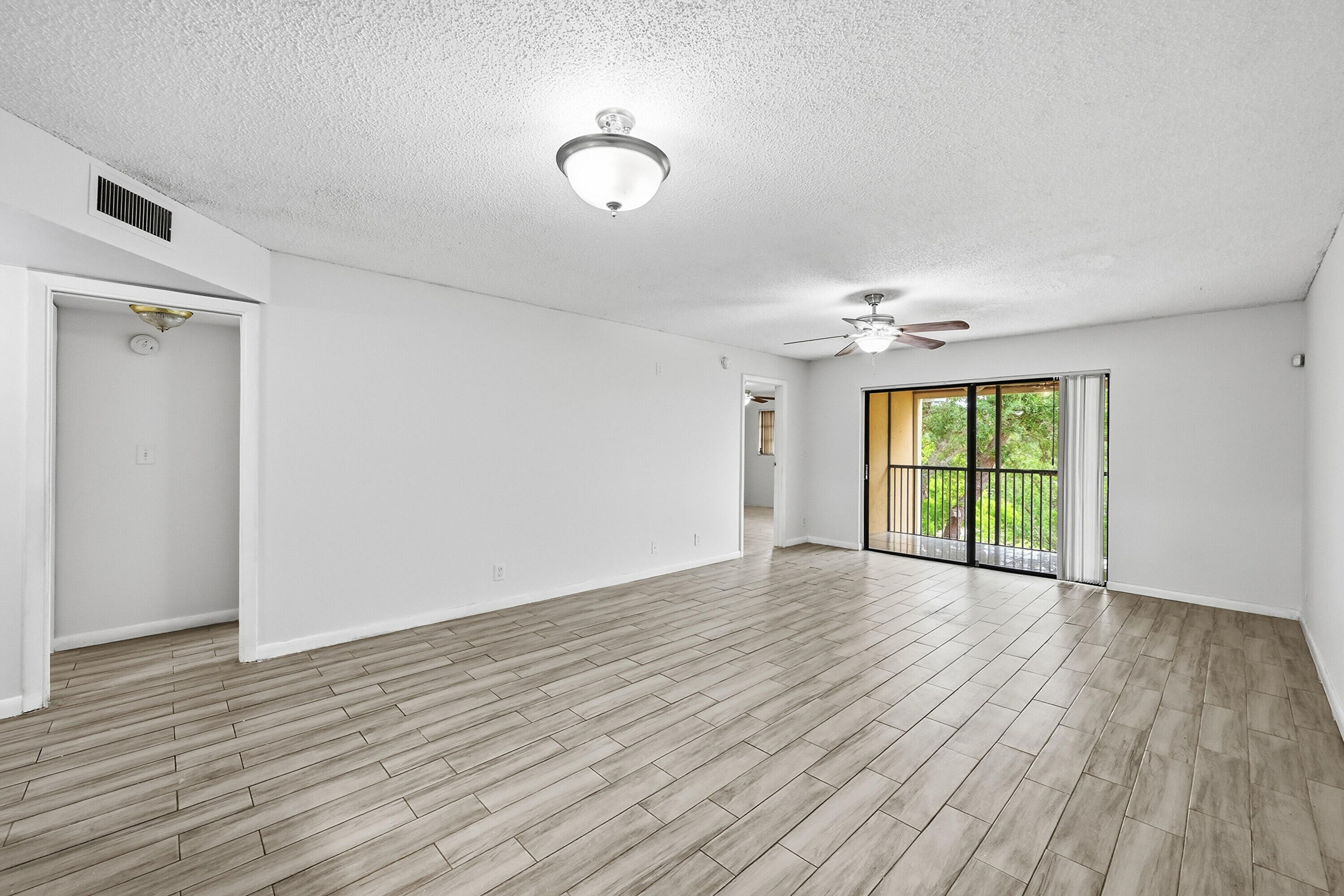 SAXON WOODS SOUTH CONDO - Residential Lease