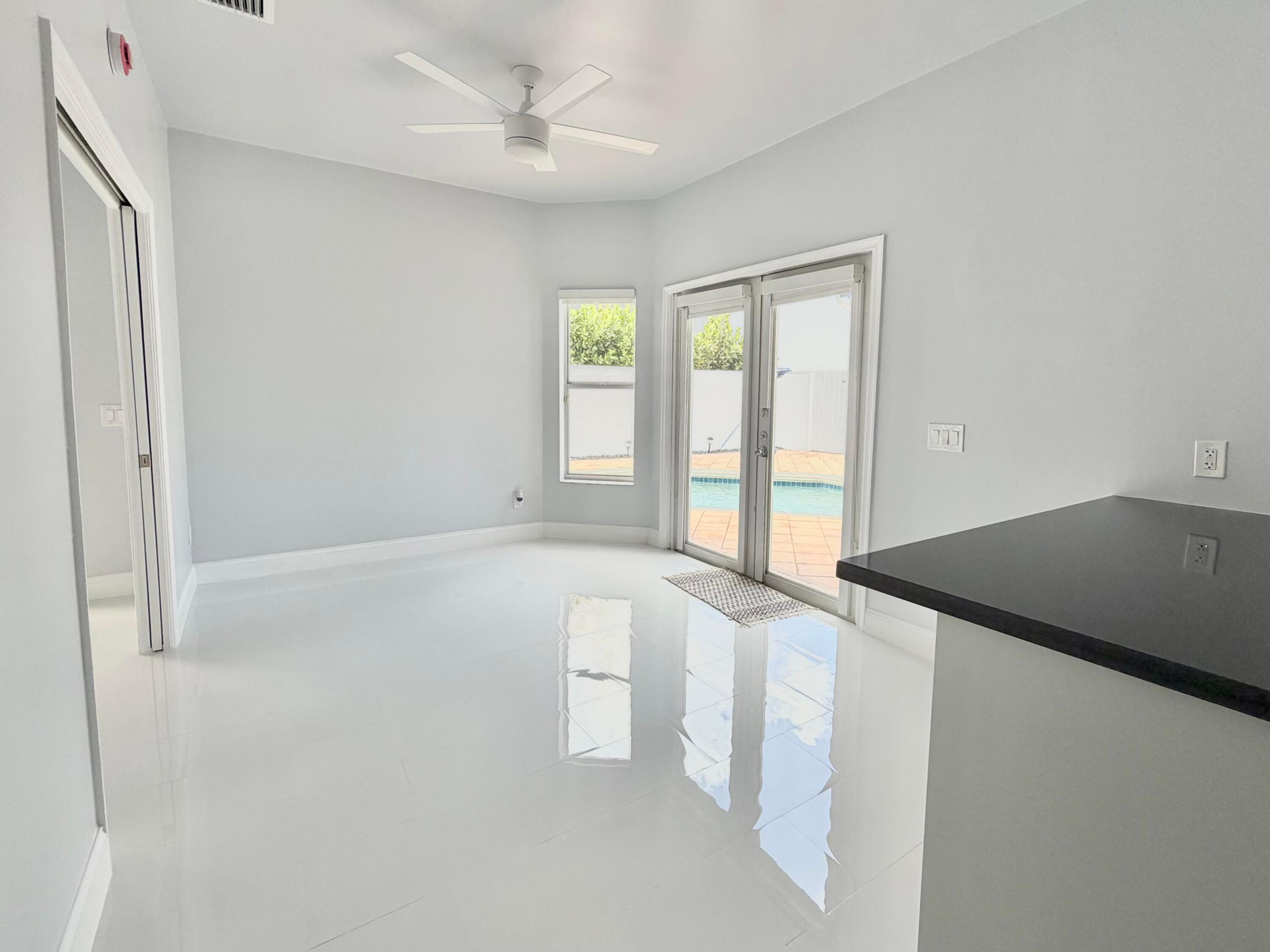 MYKONOS COURT OF BOCA GOLF & TENNIS CLUB - Residential