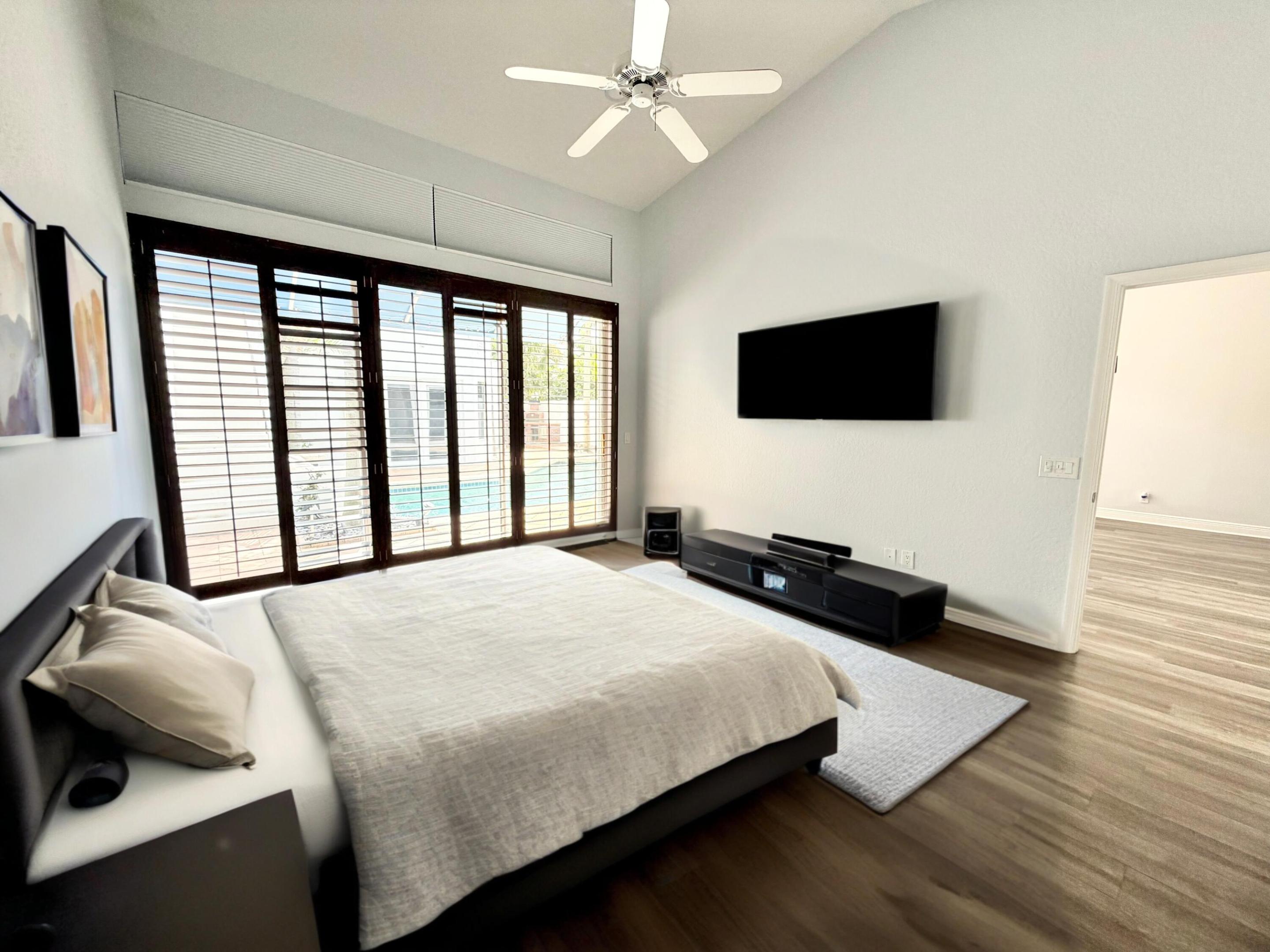 MYKONOS COURT OF BOCA GOLF & TENNIS CLUB - Residential