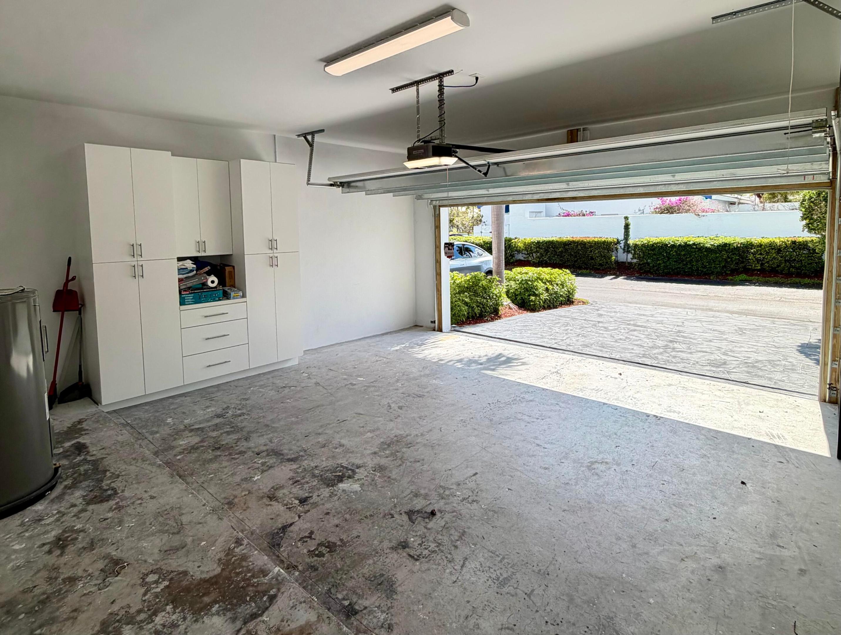 MYKONOS COURT OF BOCA GOLF & TENNIS CLUB - Residential