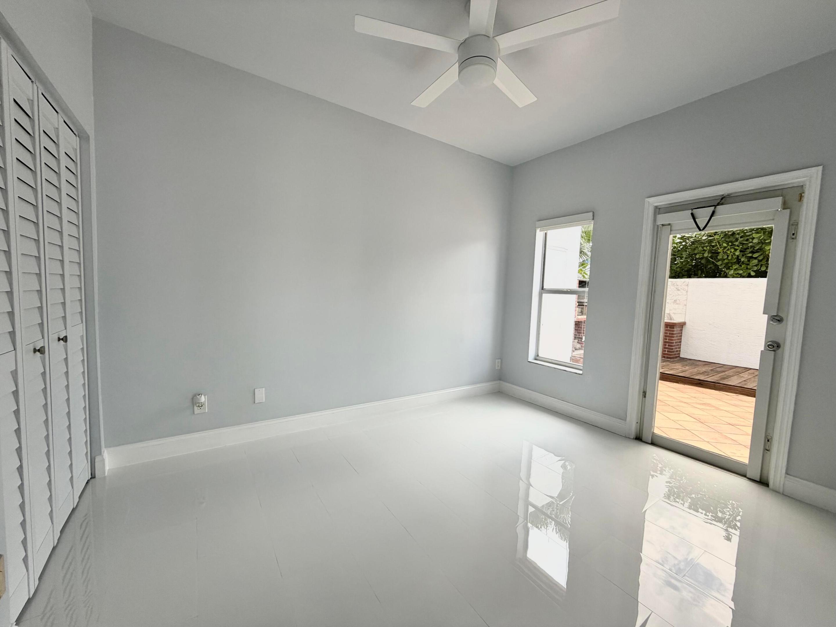 3687 Mykonos Court, Boca Raton, FL, 33487/$850,000 4 3687 Mykonos Court