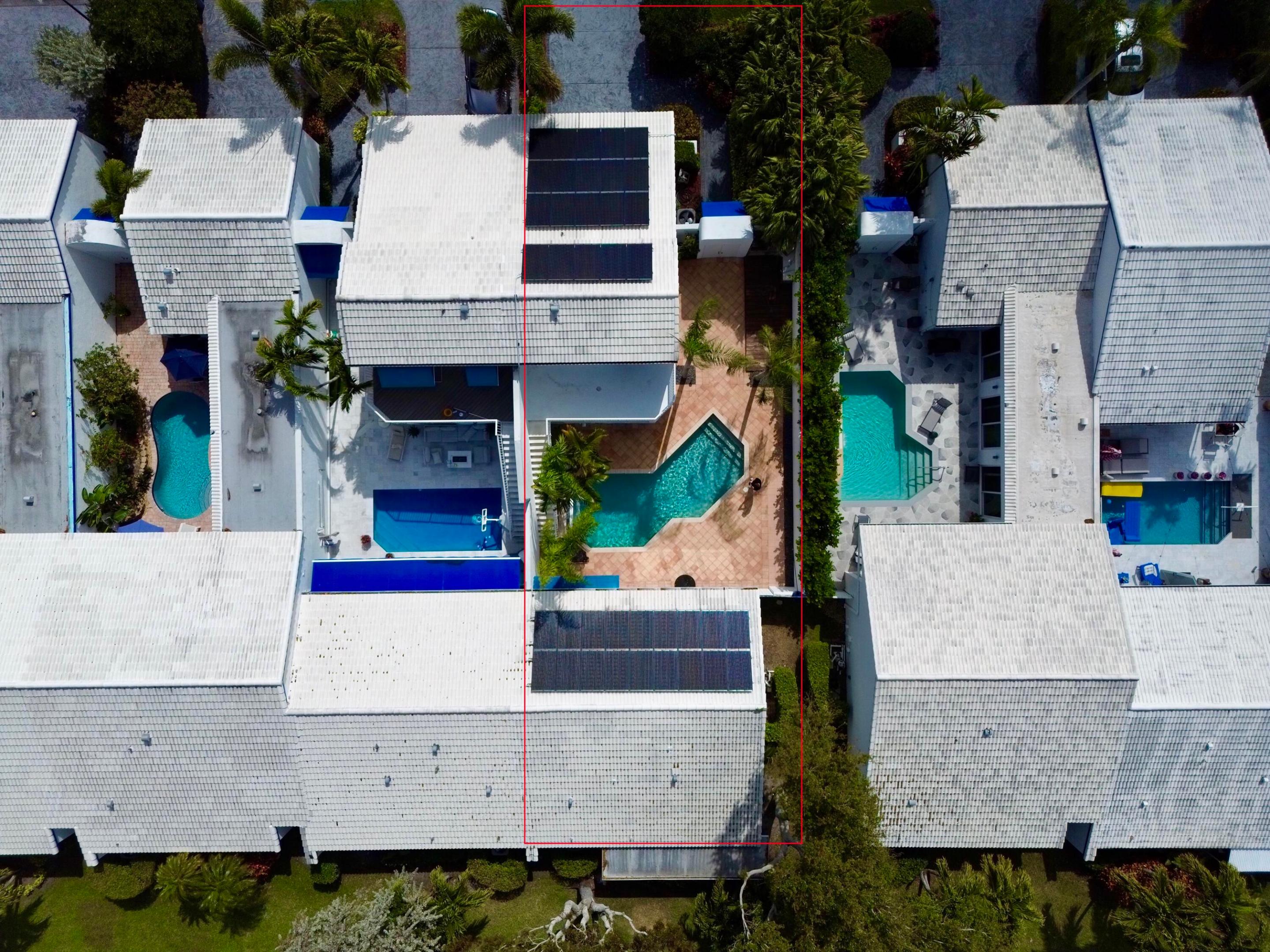 MYKONOS COURT OF BOCA GOLF & TENNIS CLUB - Residential