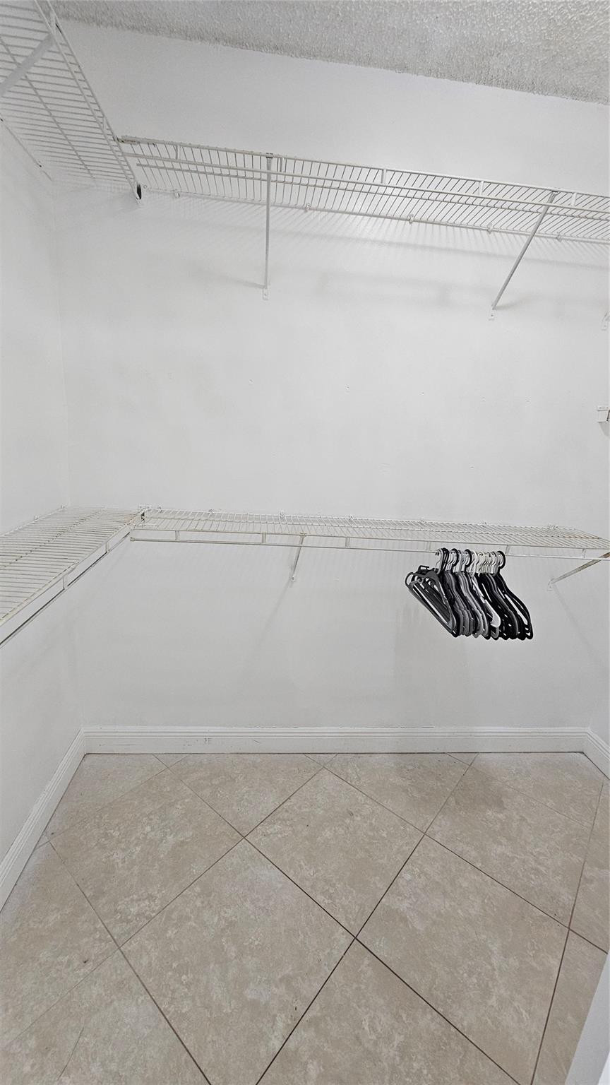 COURTYARDS AT DAVIE - Residential