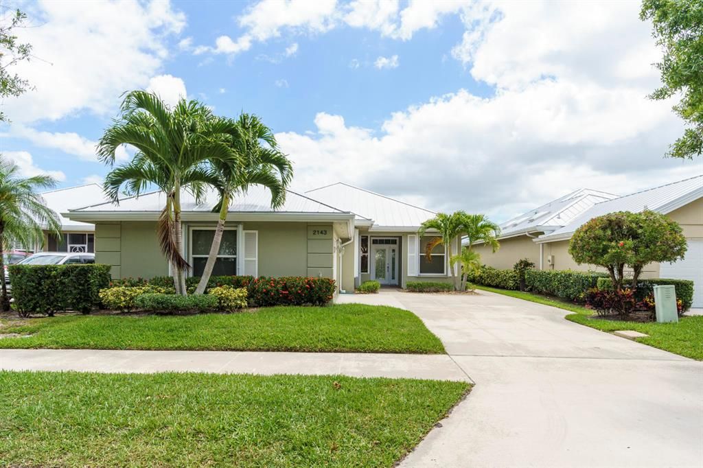 Photo of 2143 SW Mayflower Drive, Palm City, FL 34990 (MLS # R10712181)