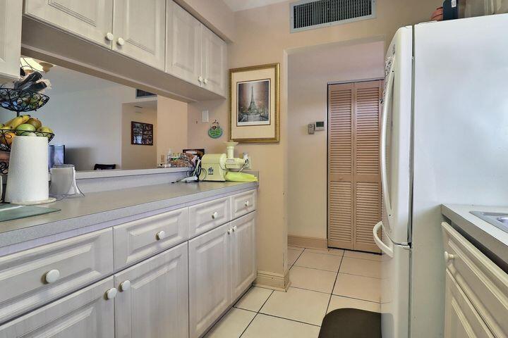 12022 W Greenway Drive 201