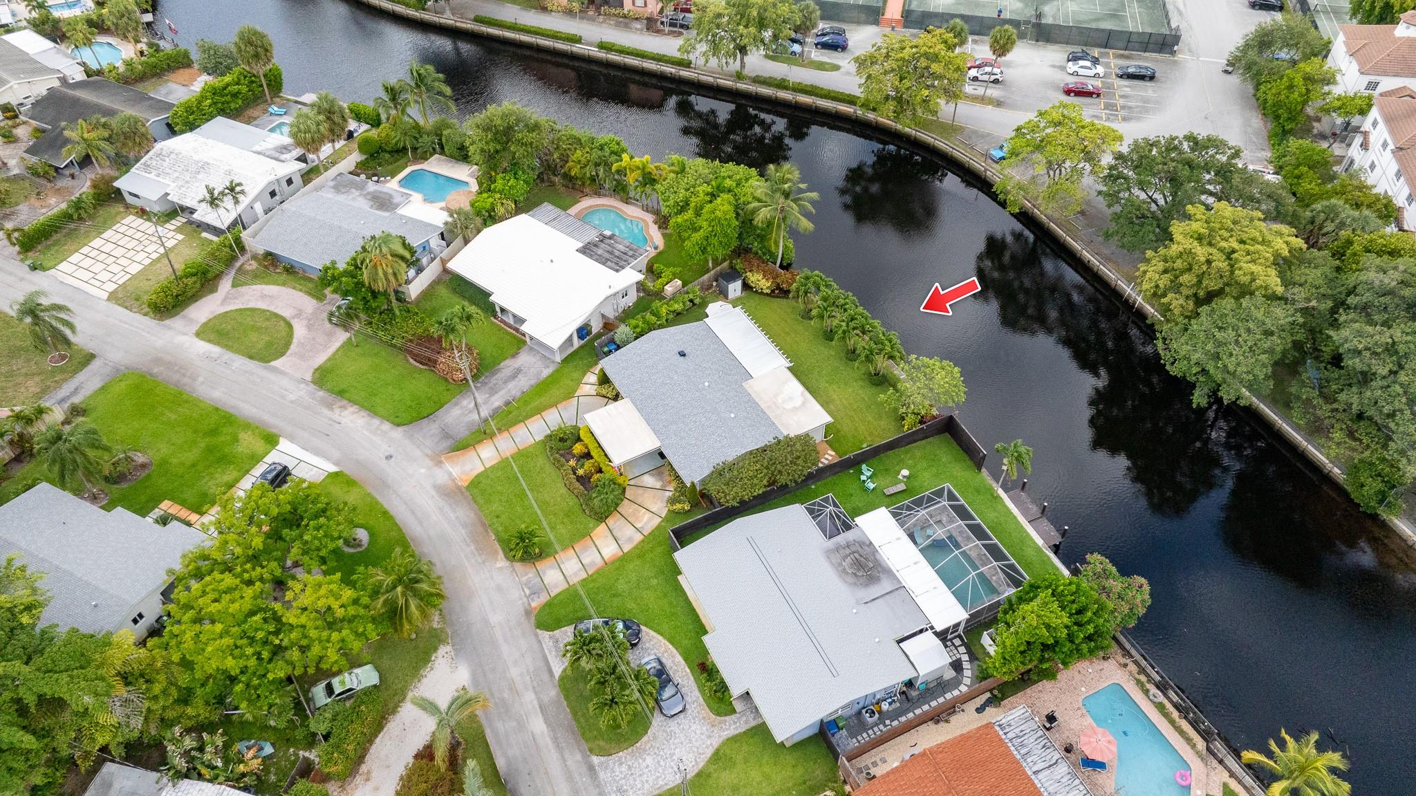 418 NW 20th St
