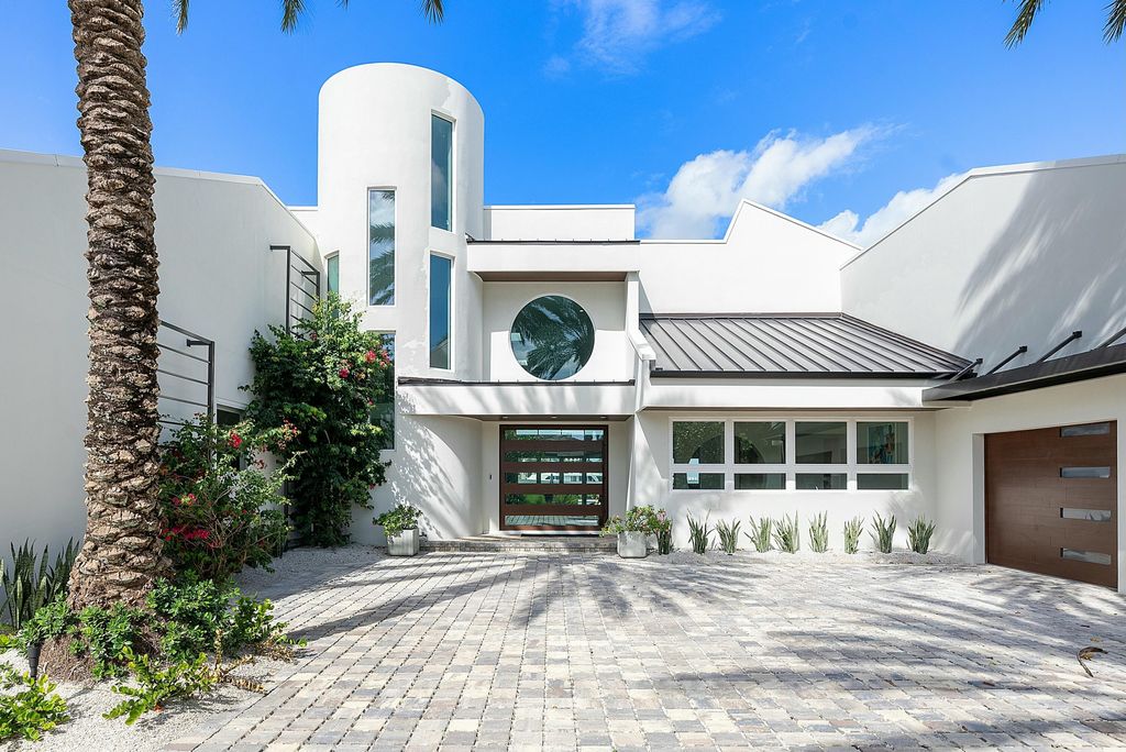 Photo of 6879 SE South Marina Way, Stuart, FL 34996 (MLS # B26022769)