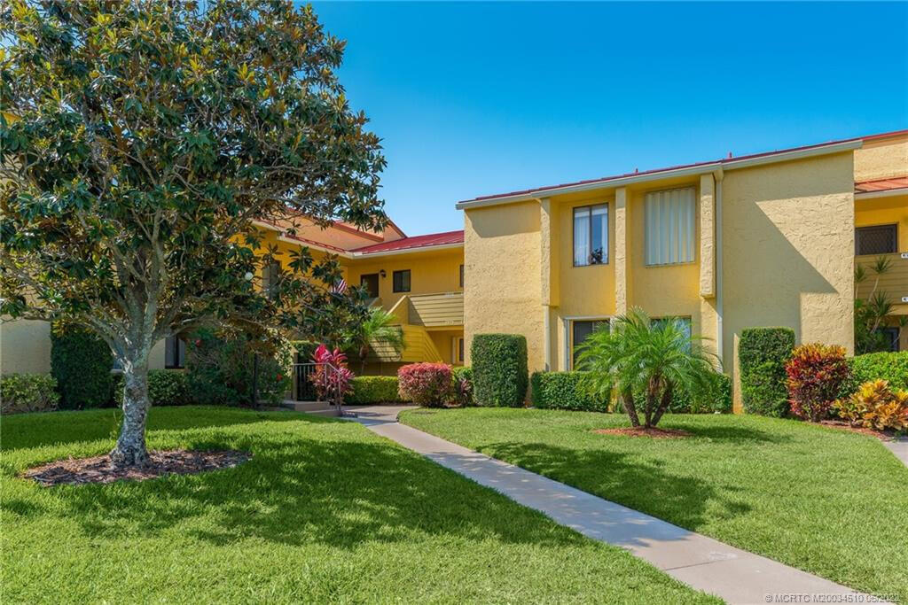 MILES GRANT CONDO - Residential