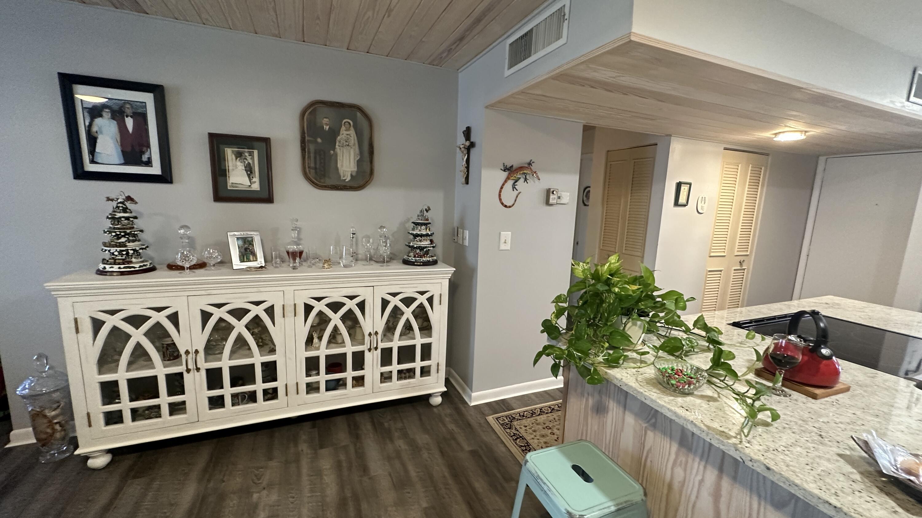 MILES GRANT CONDO - Residential