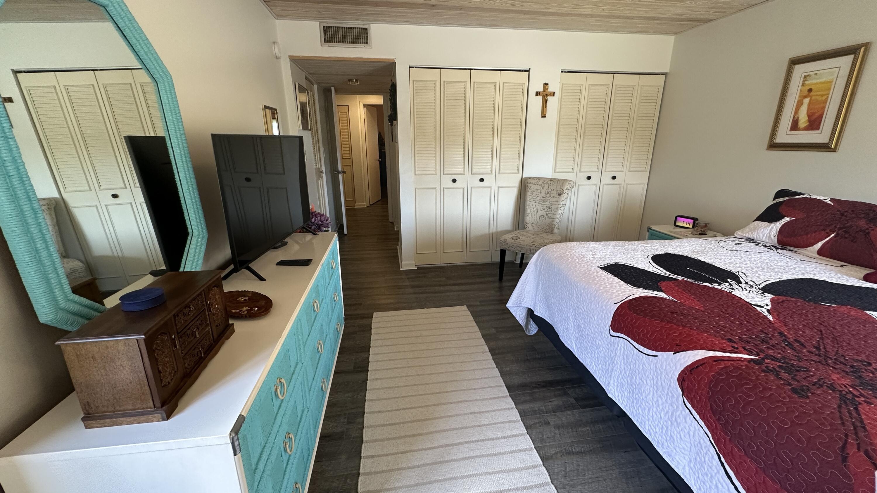 MILES GRANT CONDO - Residential
