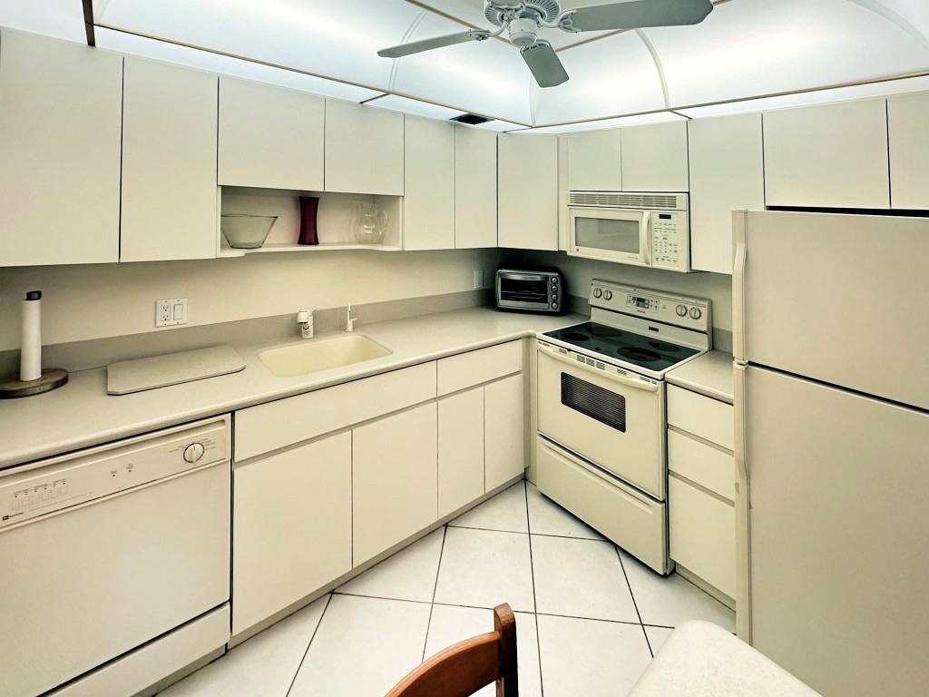 Century Village East - Residential