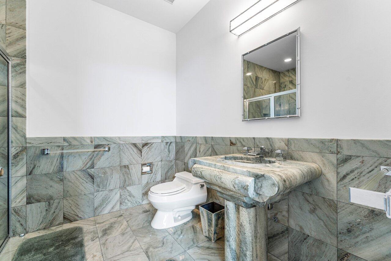 BREAKERS WEST 12 - Residential