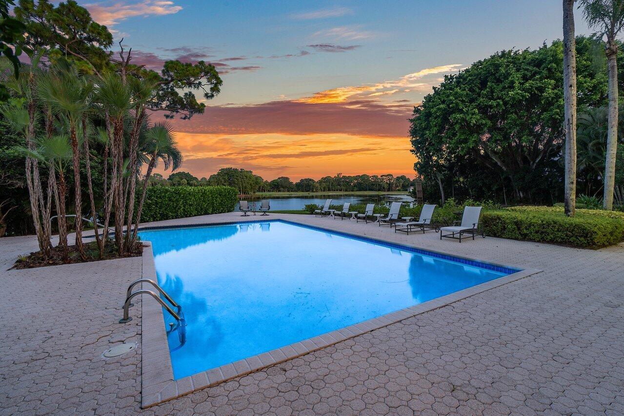 BREAKERS WEST 12 - Residential