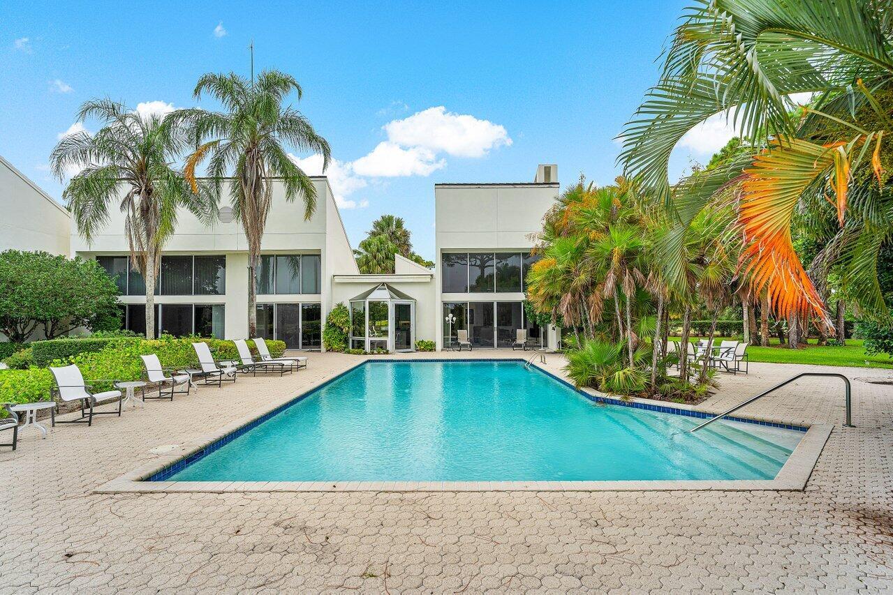 BREAKERS WEST 12 - Residential