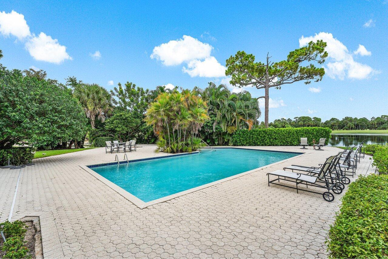 BREAKERS WEST 12 - Residential