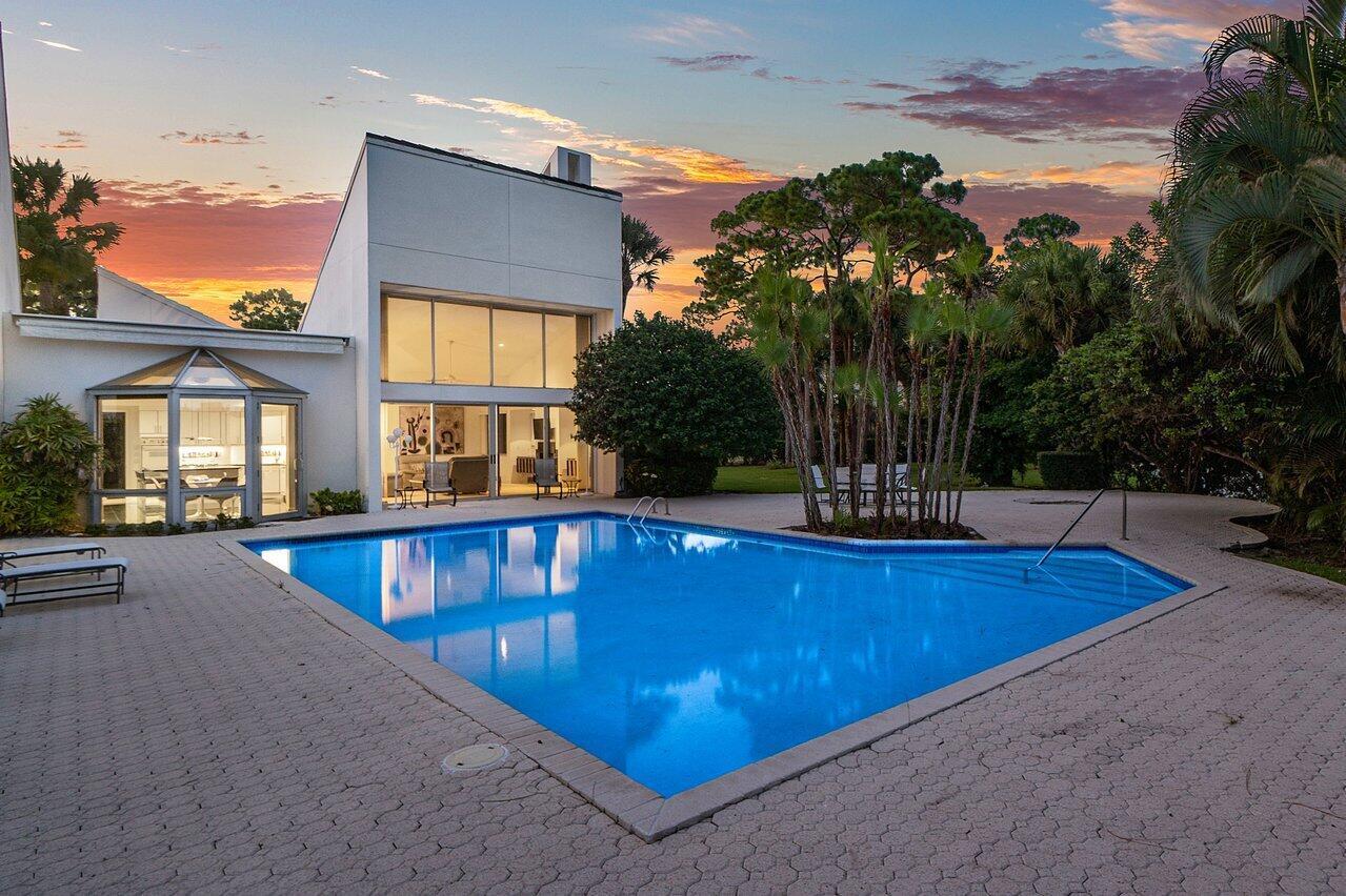 BREAKERS WEST 12 - Residential