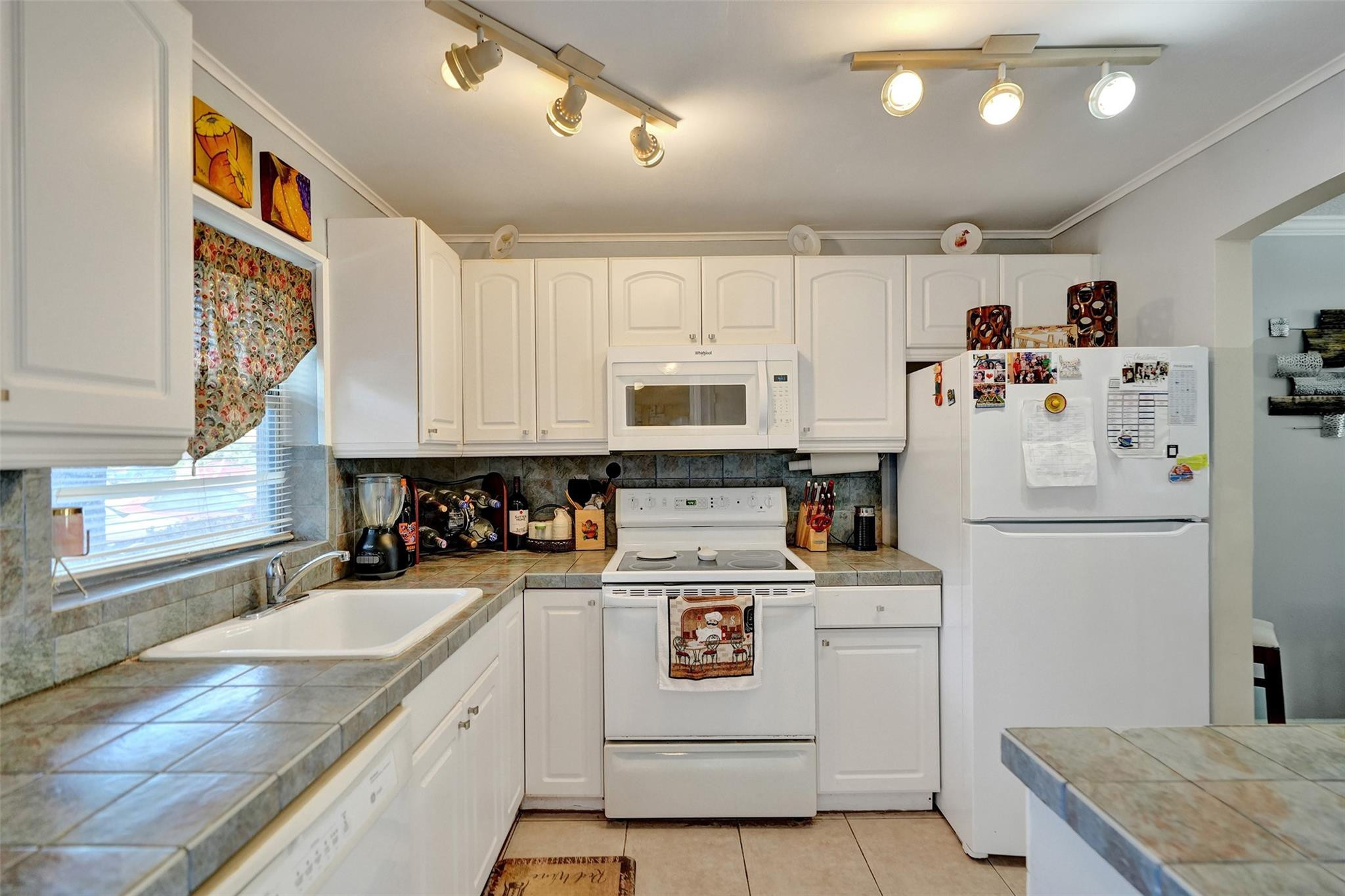 Sunrise Lakes - Residential