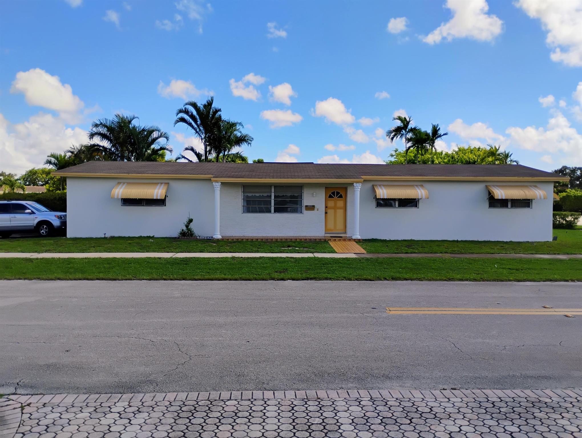 1500 N 47th Avenue