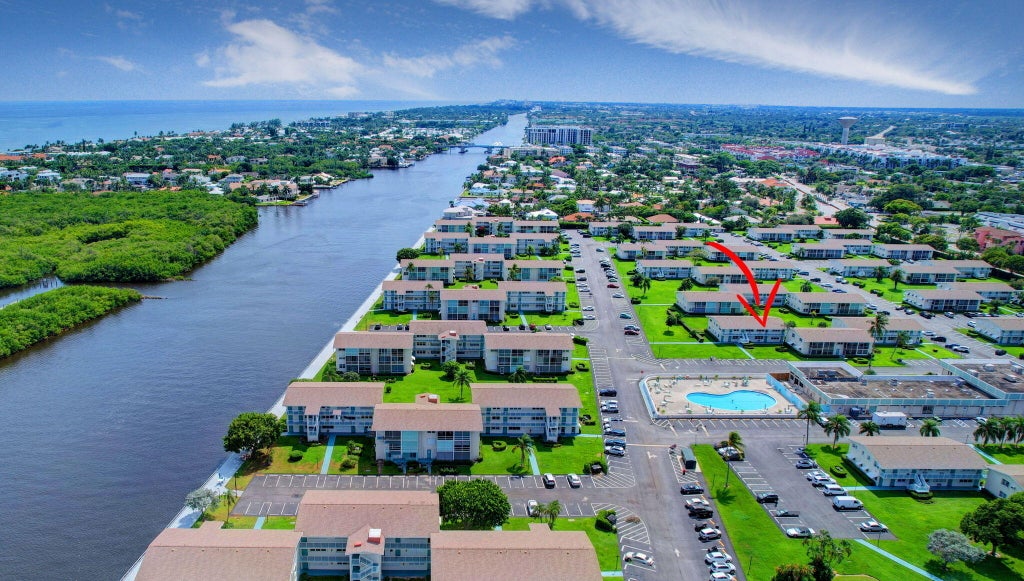 Photo of 560 Horizons W #210, Boynton Beach, FL 33435 (MLS # R11137177)