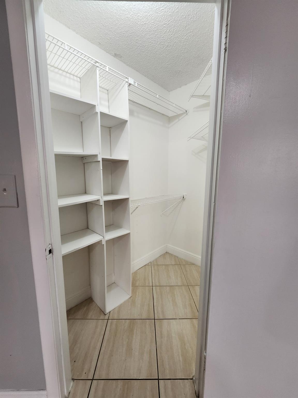 212 Lake Point Dr 211