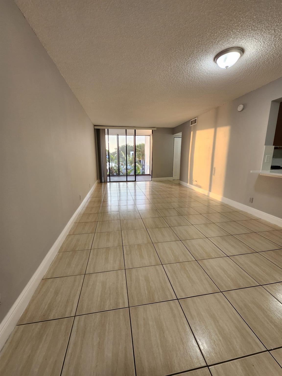 212 Lake Point Dr 211