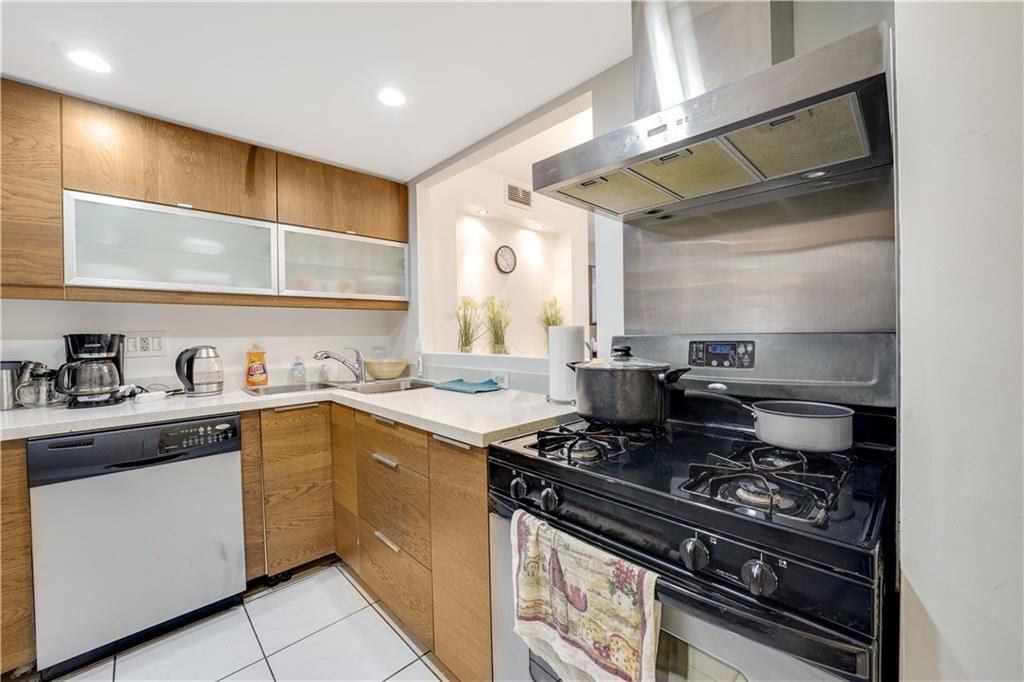 Parker Tower Condo - Residential Lease