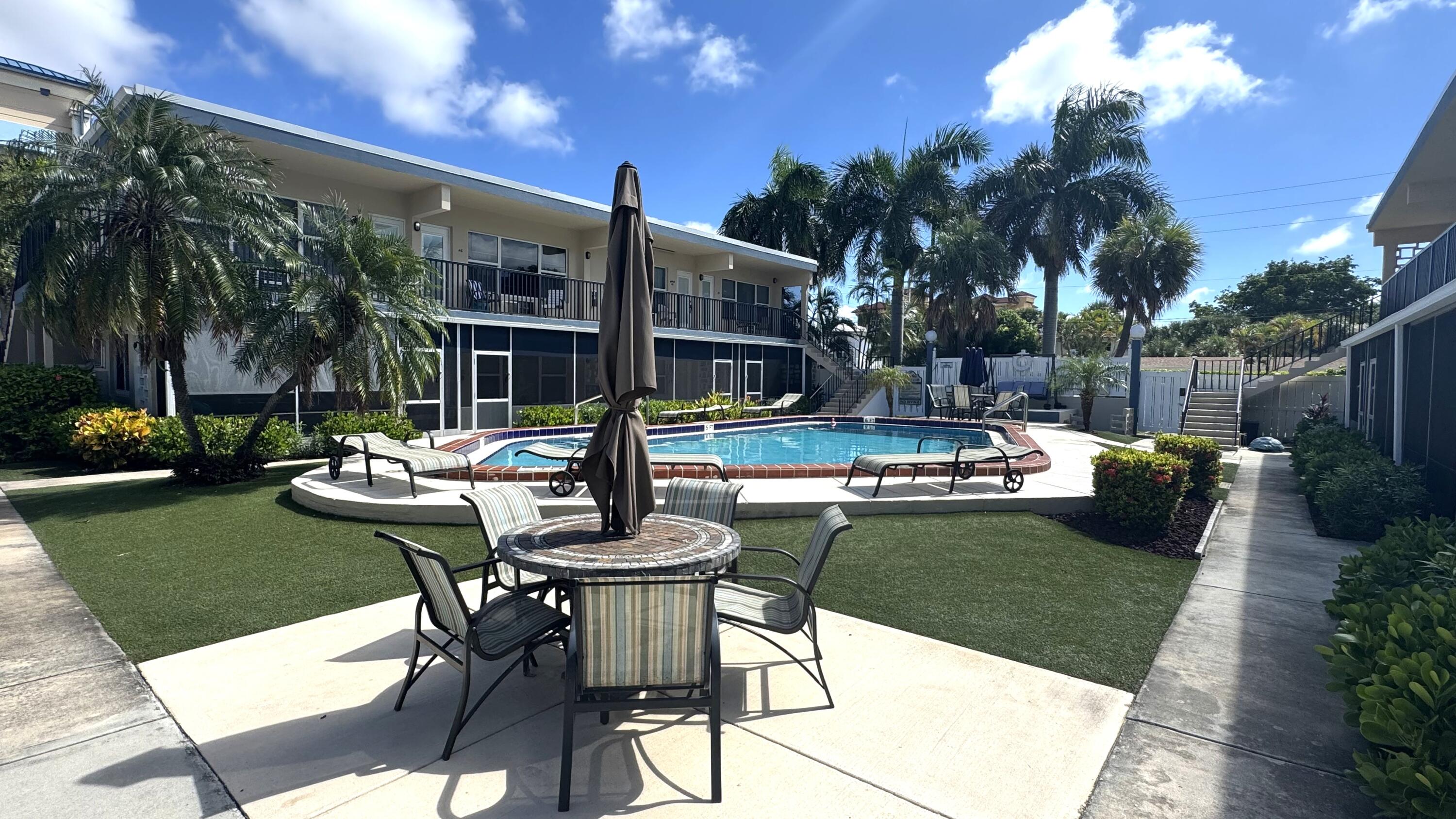DEERFIELD SURF CLUB CO-OP - Residential Lease
