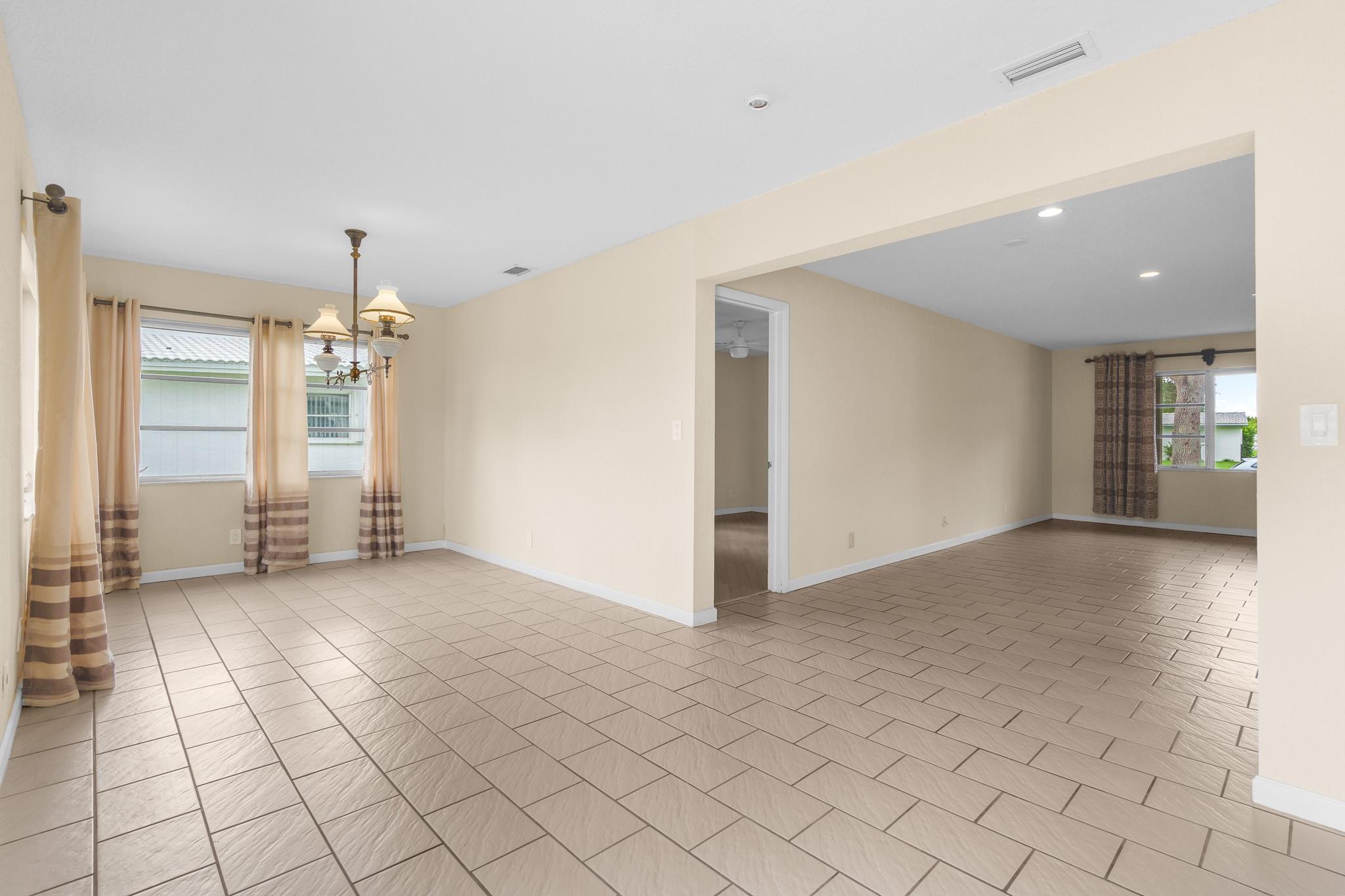 Lauderdale West 3 Sec 83- - Residential