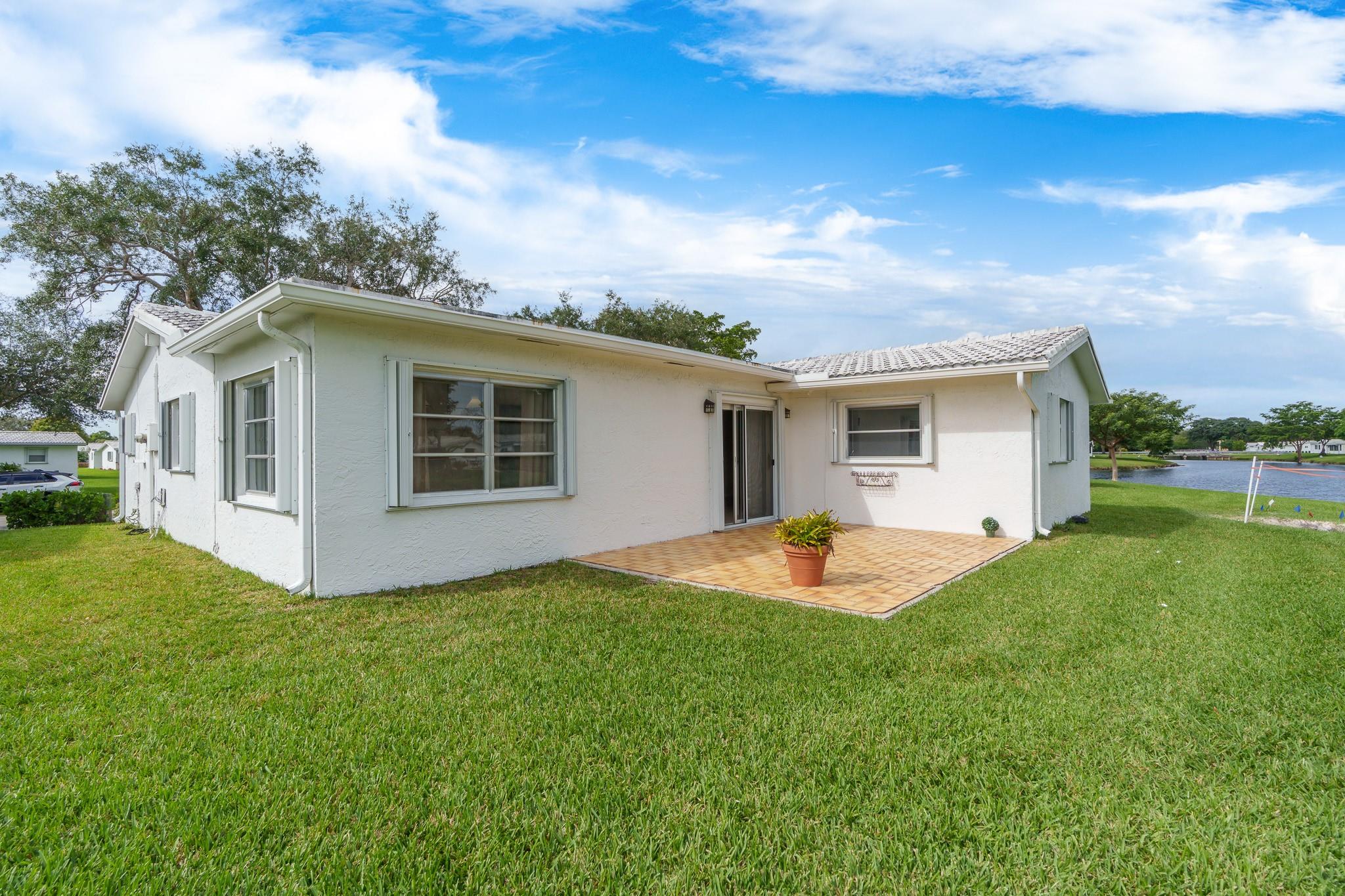 Lauderdale West 3 Sec 83- - Residential