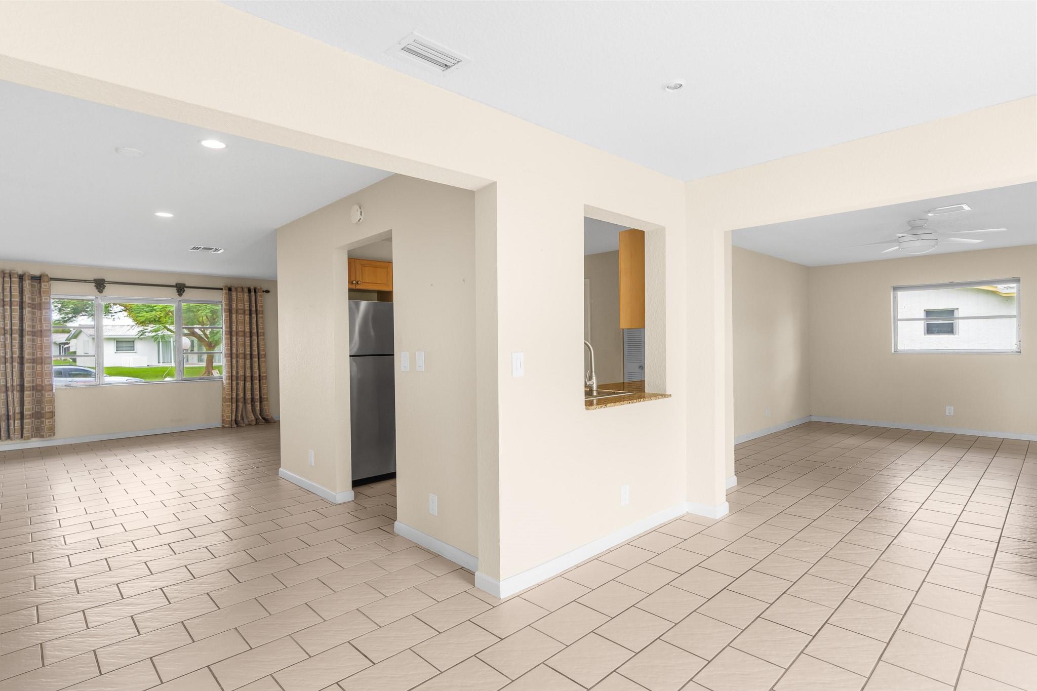 Lauderdale West 3 Sec 83- - Residential