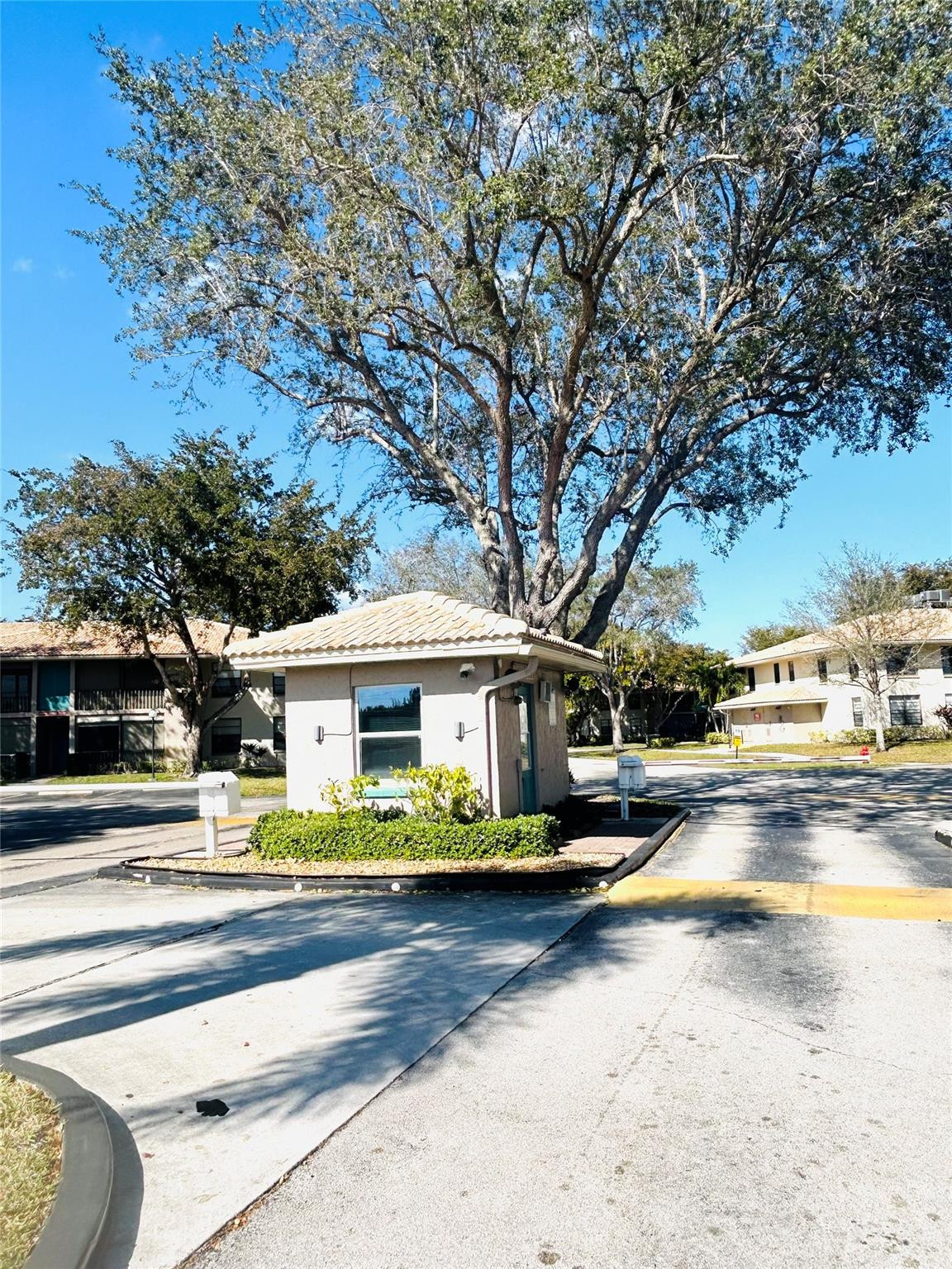 BENT TREE GARDENS WEST CO - Residential Lease